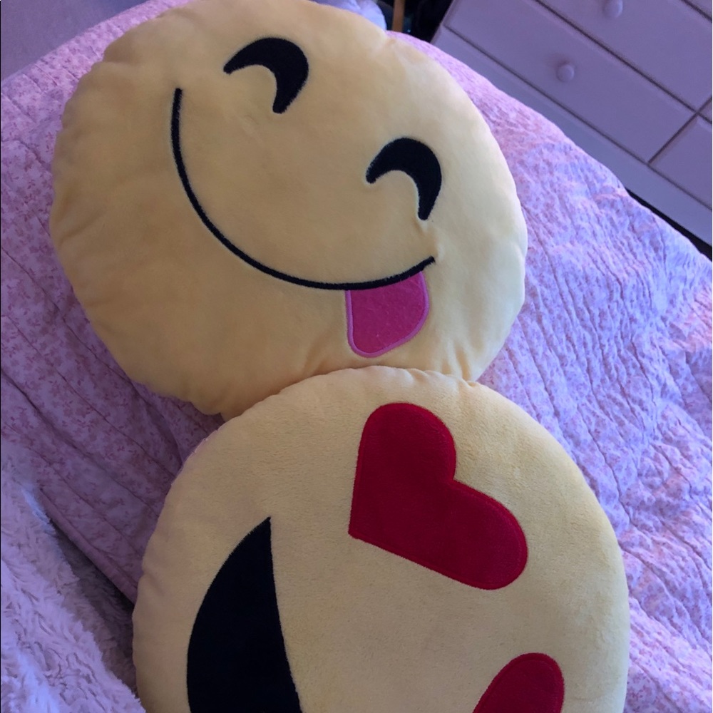 Emoji Pillows!!!